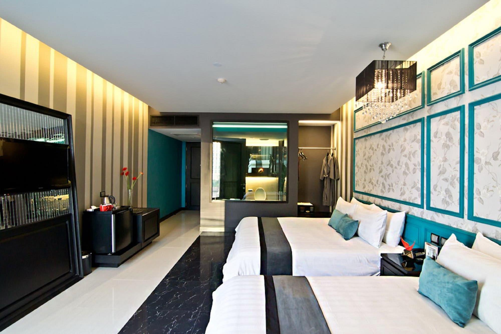 Tsix5 Quarter Hotel Pattaya Exterior photo