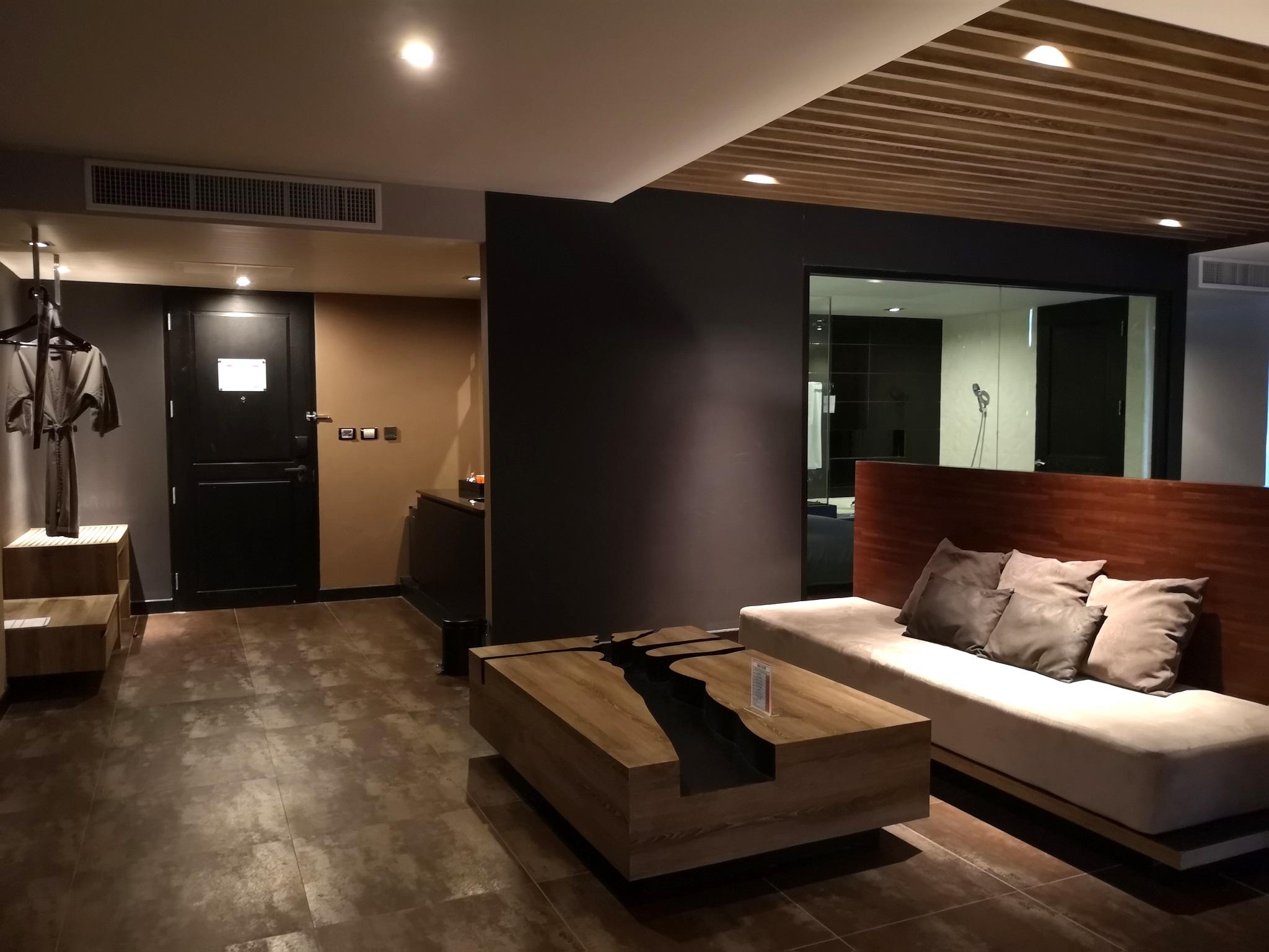 Tsix5 Quarter Hotel Pattaya Exterior photo